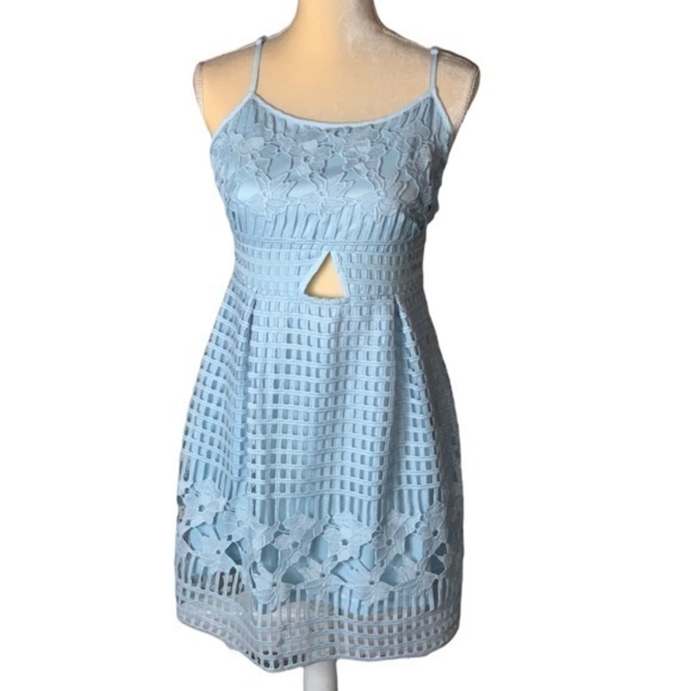 Nellis NWT Boutique Spaghetti Strap Dress Crochet/Lace with Cut-Outs Size Medium